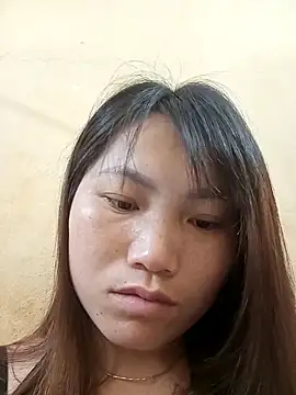 min-xinh online show from 04/15/26, 11:16