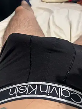 Snapshot of AlbertoRuiz086 chatting on 03/18/26, 01:58 AlbertoRuiz086 online show from 03/18/26, 01:58