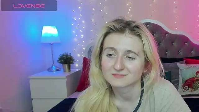 CamillaDreamer online show from 12/01/25, 06:35