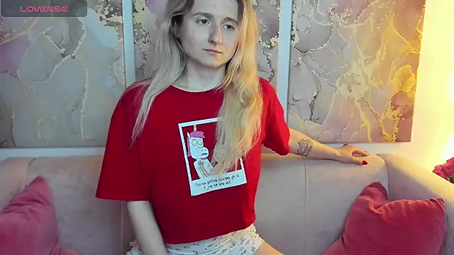 CamillaDreamer online show from 04/18/26, 05:22