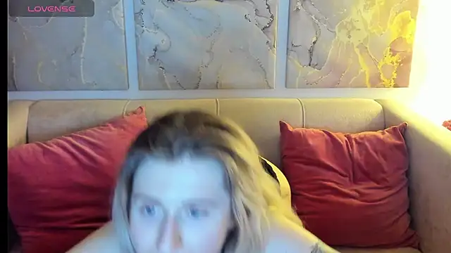 CamillaDreamer online show from 04/19/26, 04:28