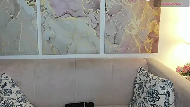 Snapshot of CamillaDreamer chatting on 05/16/26, 12:07 CamillaDreamer online show from 05/16/26, 12:07