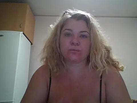 HurricaneCathrine online show from 10/09/25, 04:27