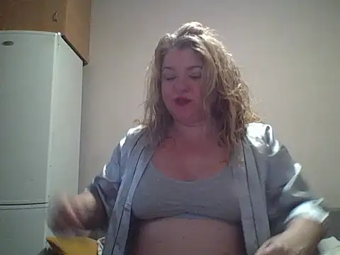 HurricaneCathrine online show from 10/11/25, 06:56
