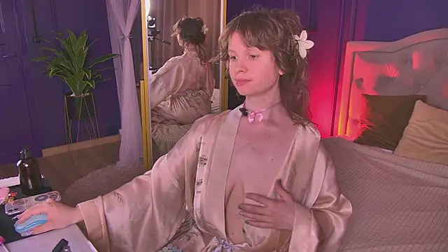 Snapshot of Lilly_Stark chatting on 06/09/26, 05:30 Lilly Stark online show from 06/09/26, 05:30