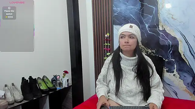 angelinee39 online show from 10/24/25, 09:17