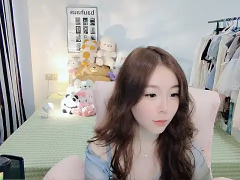 Gardenia-222 online show from 10/17/25, 06:16