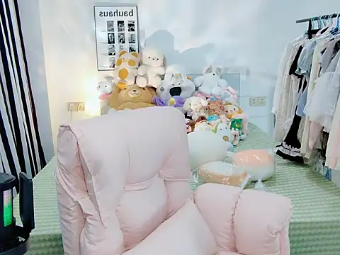 Gardenia-222 online show from 10/18/25, 01:01