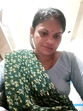 Snapshot of SHMA-77 chatting on 09/29/25, 08:13 SHMA-77 online show from 09/29/25, 08:13