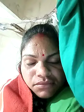 Snapshot of SHMA-77 chatting on 10/16/25, 11:28 SHMA-77 online show from 10/16/25, 11:28