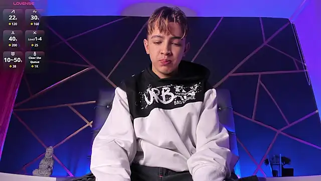 Lian Miller1  online show from 02/17/26, 12:23