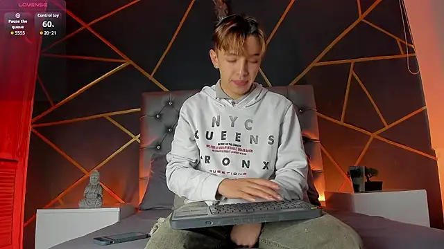 Lian Miller1  online show from 02/20/26, 12:27