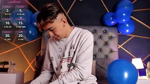 Lian Miller1  online show from 03/18/26, 12:41