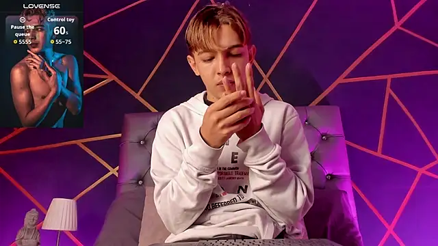 Lian Miller1  online show from 04/09/26, 12:21