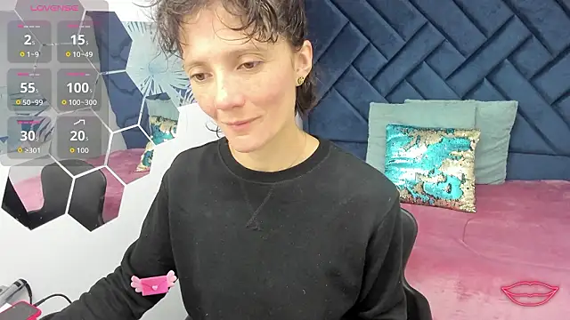 Valery More   online show from 02/12/26, 01:17