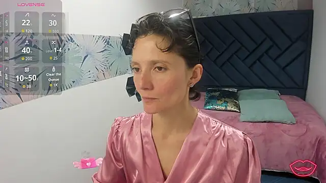 Valery More   online show from 02/13/26, 01:07