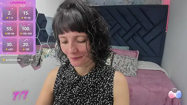 Valery More   online show from 04/01/26, 01:41