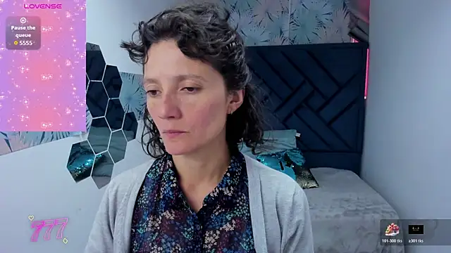 Valery More   online show from 04/09/26, 01:05