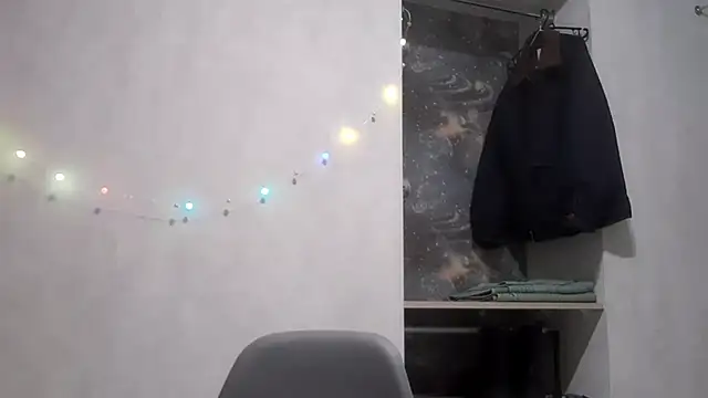 ShaynaMisasi online show from 10/17/25, 04:53