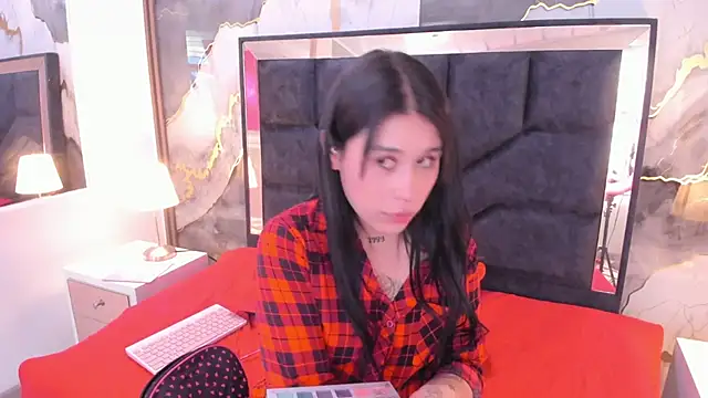 SusanVilla online show from 02/17/26, 07:53