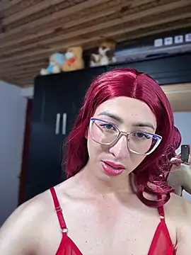 Snapshot of NICOLLE__12 chatting on 07/11/26, 09:49 NICOLLE 12 online show from 07/11/26, 09:49