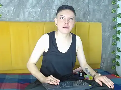 Snapshot of alexmadisoncm101 chatting on 11/02/25, 03:20 alexmadisoncm101 online show from 11/02/25, 03:20