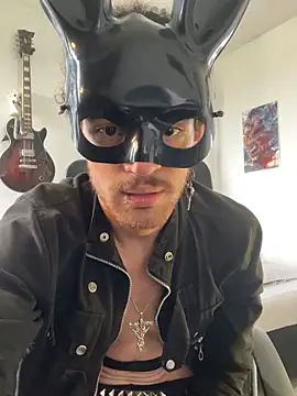 MikaelRizzzo online show from 10/08/25, 12:25