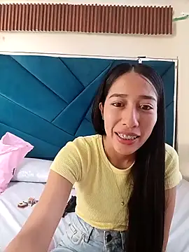 Amelia Rivas online show from 10/15/25, 05:46