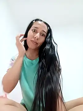 Amelia Rivas online show from 10/18/25, 02:36