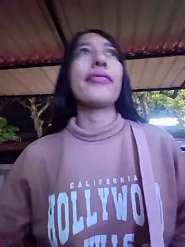 Amelia Rivas online show from 11/24/25, 01:05