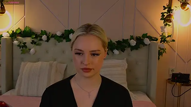 EllyLinn online show from 04/10/26, 05:06