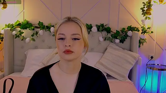 EllyLinn online show from 04/23/26, 04:42