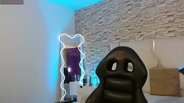 Snapshot of casse_tay chatting on 11/23/25, 03:06 casse tay online show from 11/23/25, 03:06