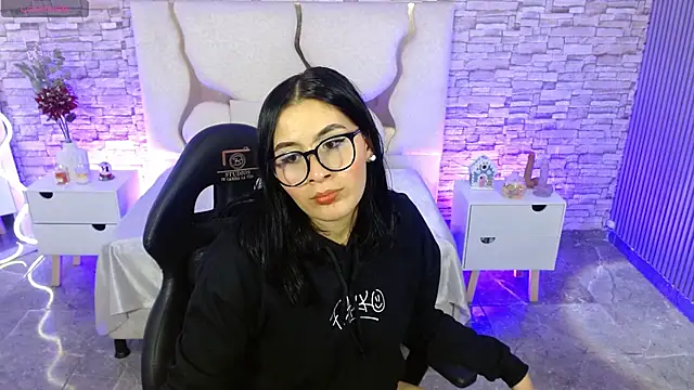 Snapshot of casse_tay chatting on 11/24/25, 04:34 casse tay online show from 11/24/25, 04:34