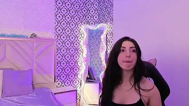 Ixchel tay online show from 03/02/26, 05:08