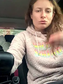 GoldenPussy1329 online show from 01/12/26, 04:12