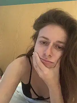 GoldenPussy1329 online show from 04/18/26, 07:07