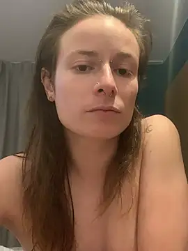 GoldenPussy1329 online show from 04/20/26, 11:50