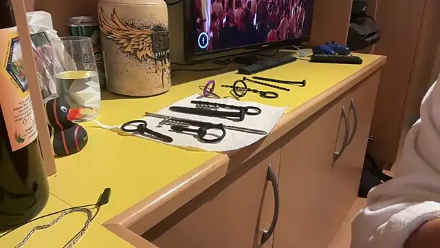 sounder000 online show from 05/17/26, 08:49