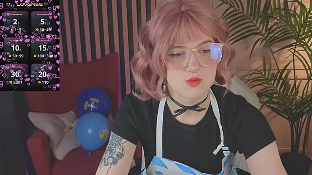 luna son online show from 09/27/25, 09:53