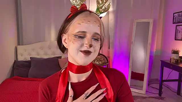 luna son online show from 12/15/25, 09:19