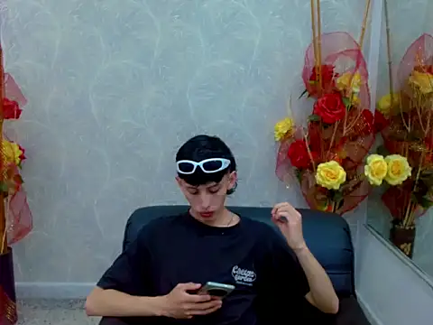 Snapshot of thaigo_twink38 chatting on 10/08/25, 03:26 thaigo twink38 online show from 10/08/25, 03:26