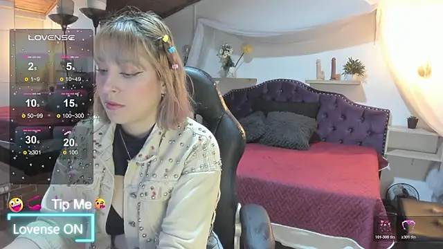 sophialyh 1 online show from 02/05/26, 12:43