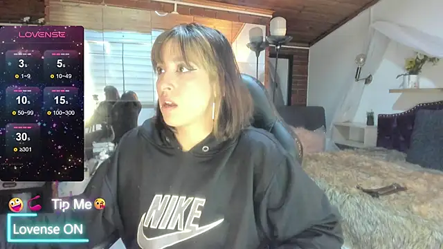 sophialyh 1 online show from 04/13/26, 01:05