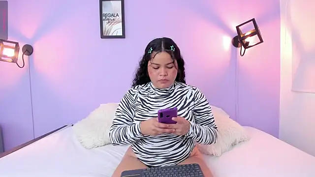 Evelin Millerr online show from 10/12/25, 03:22