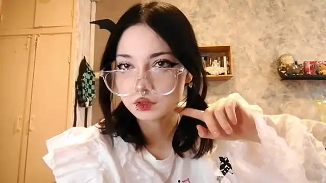 Beeping Creature online show from 10/26/25, 06:30