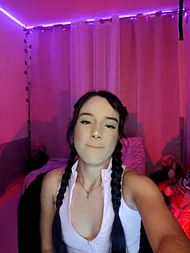 tamara vald online show from 10/16/25, 04:35