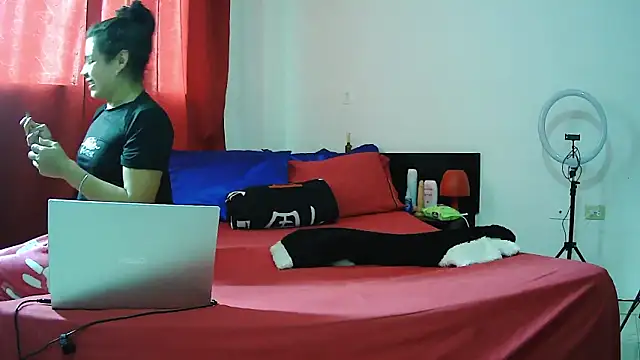 MissAsly online show from 12/05/25, 12:03