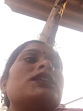 Snapshot of Na_shreya chatting on 04/25/26, 11:46 Na shreya online show from 04/25/26, 11:46