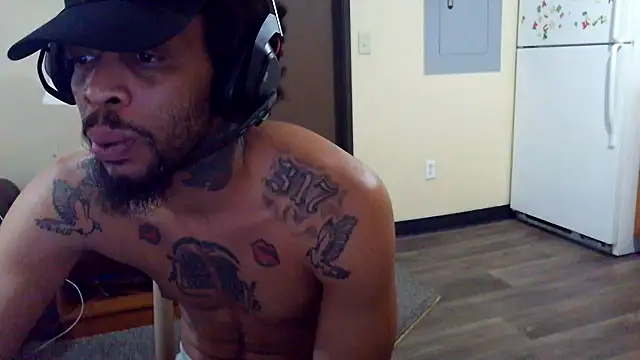 thefreakscomeoutatnight online show from 04/28/26, 06:46